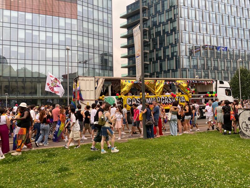 Cartellli e slogan al Pride di Milano 2024 1