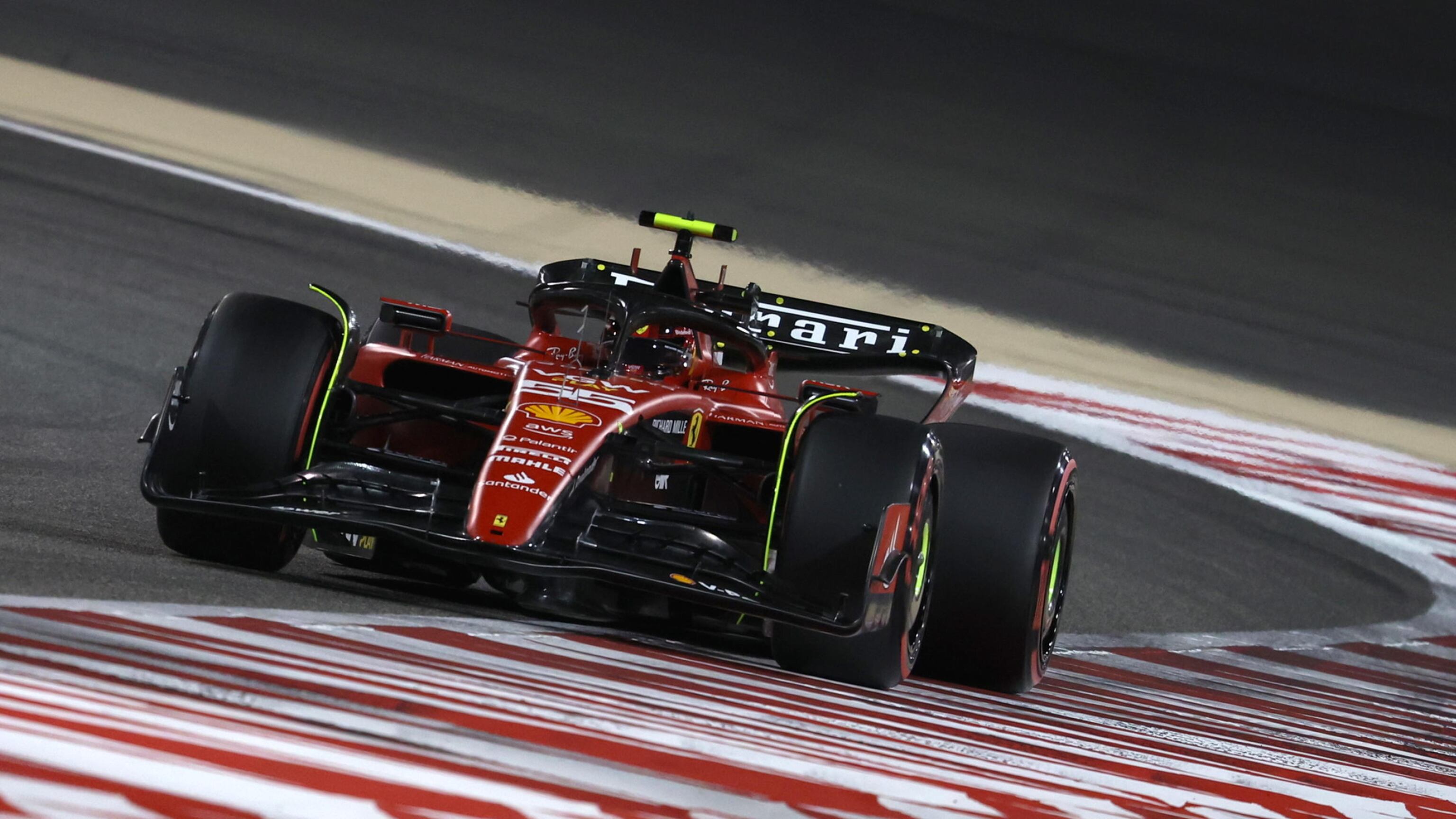 La Ferrari cerca ingegneri su Linkedin: bufera sul Cavallino