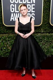 Golden Globe 2018, star in nero sul red carpet 10