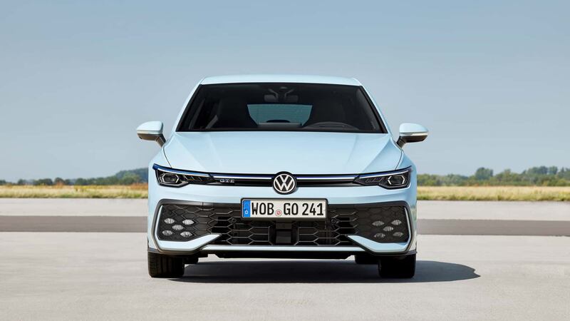 Volkswagen Golf 2024, guarda tutte le foto 18
