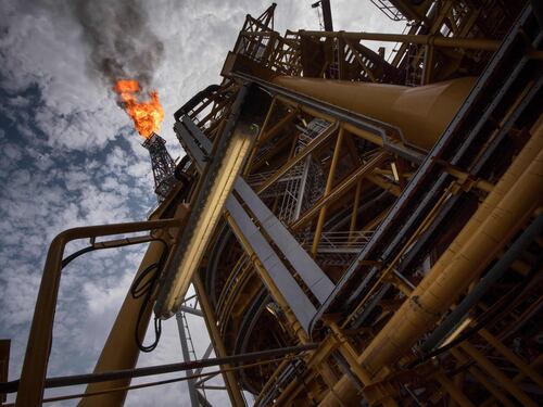 L'Arabia Saudita "punisce" Mosca: prezzi del petrolio in picchiata