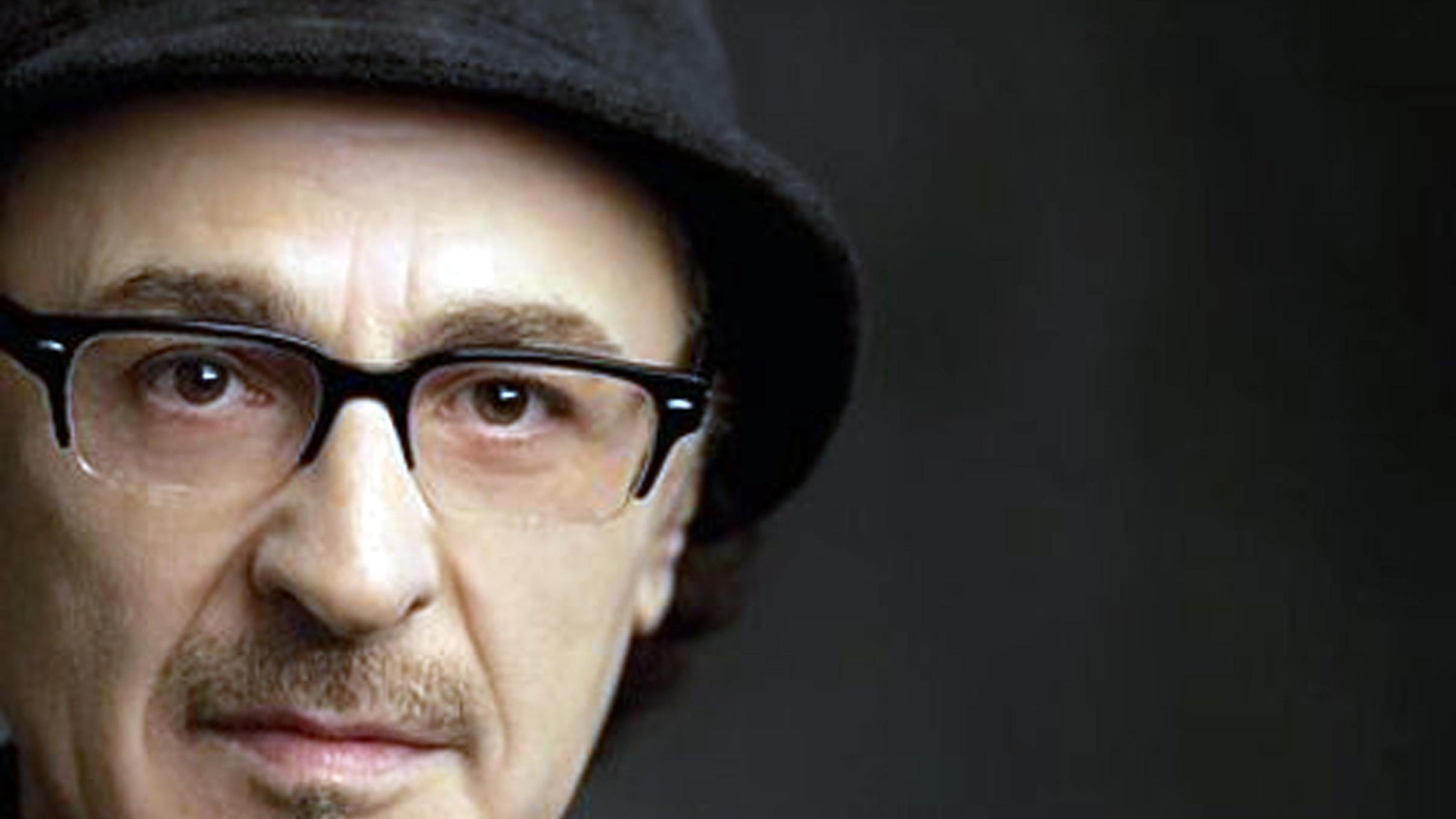 La sfida di De Crescenzo: "Voglio togliere i luoghi comuni della canzone napoletana"