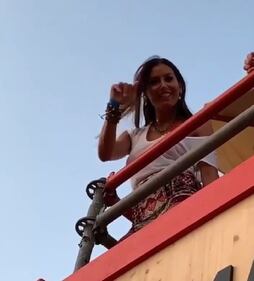 Elisabetta Gregoraci scatenata al Jova Beach Party 5