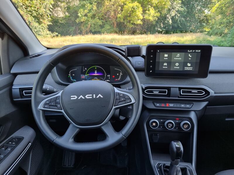 Dacia Jogger Hybrid 140: la gallery del suv 7 posti ibrido super spazioso 18