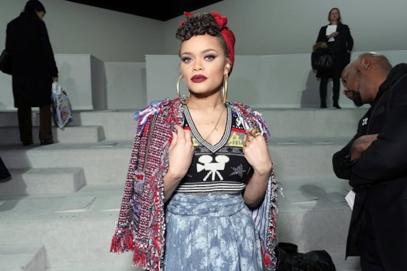 Rihanna posticipa il suo World Tour: foto 5