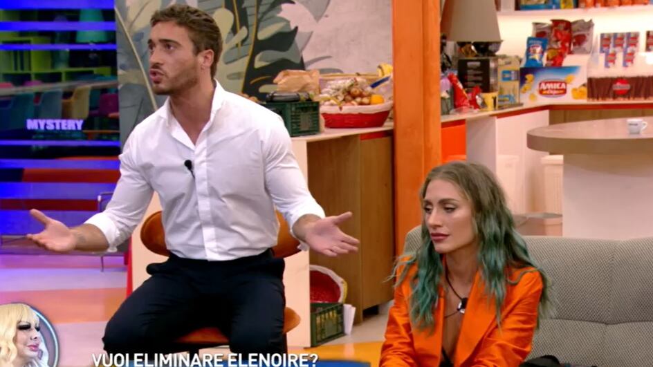 "Vigliacco, nega sempre". Bufera social su Antonino Spinalbese