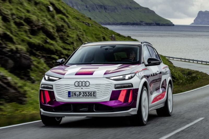 Audi Q6 e-tron, guarda le foto del prototipo 3
