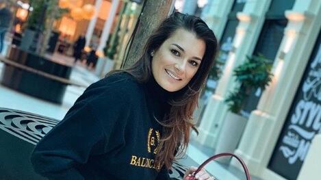 Alena Seredova, shopping “in bianco” a Milano