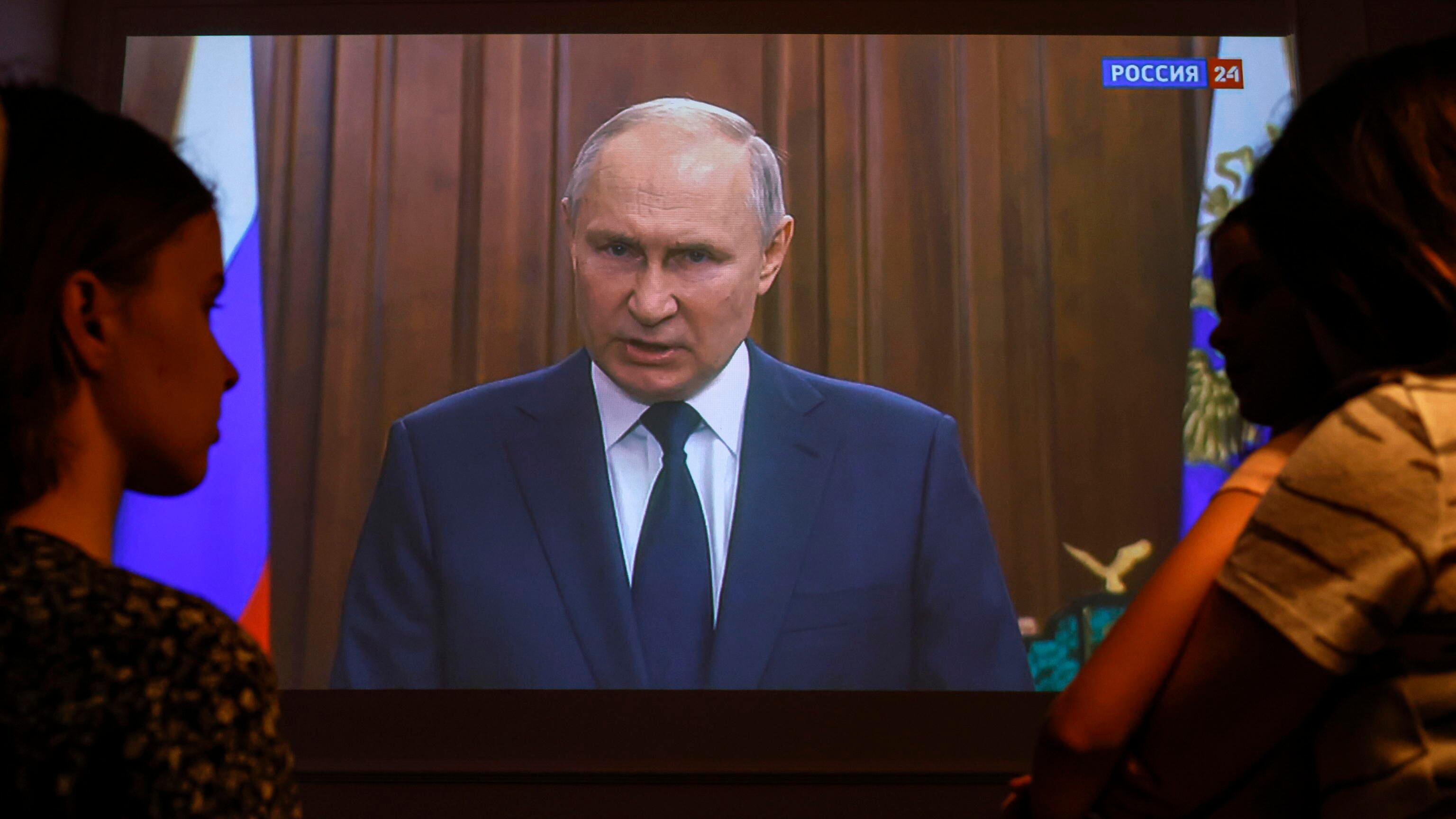 "A Kiev volevano che la Russia soffocasse nel sangue". Putin tende la mano alla Wagner