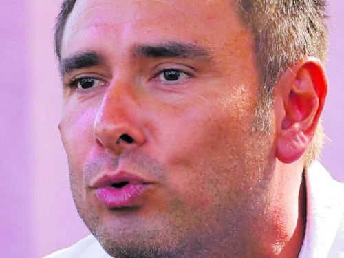 Di Battista a Cuba operato d’urgenza. Slitta il rientro: giallo sulla salute