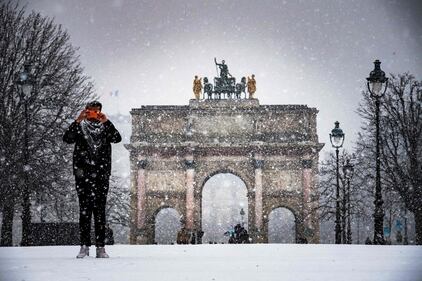 Lo spettacolo della neve a Parigi 4