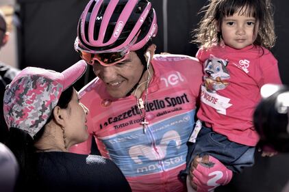 Richard Carapaz campione: gli scatti del vincitore del Giro d'Italia 3