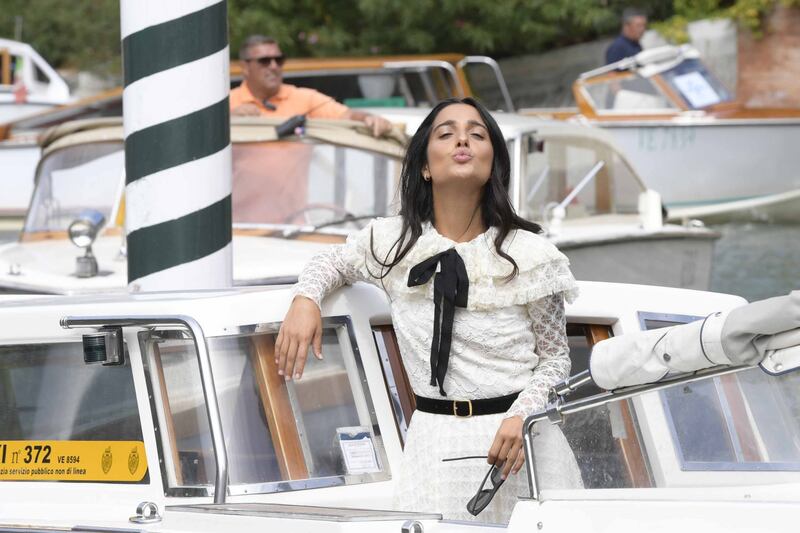 Levante foto sexy a X Factor e a Venezia 9