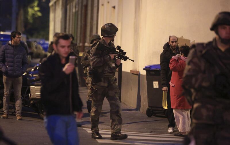 Parigi, blitz delle forze armate  4