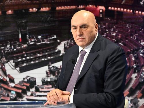 "Conflitto di interessi? Così capiranno...". Crosetto prepara la querela