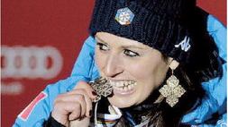 Favola di nome Nadia Dalla sedia a rotelle all'argento in discesa