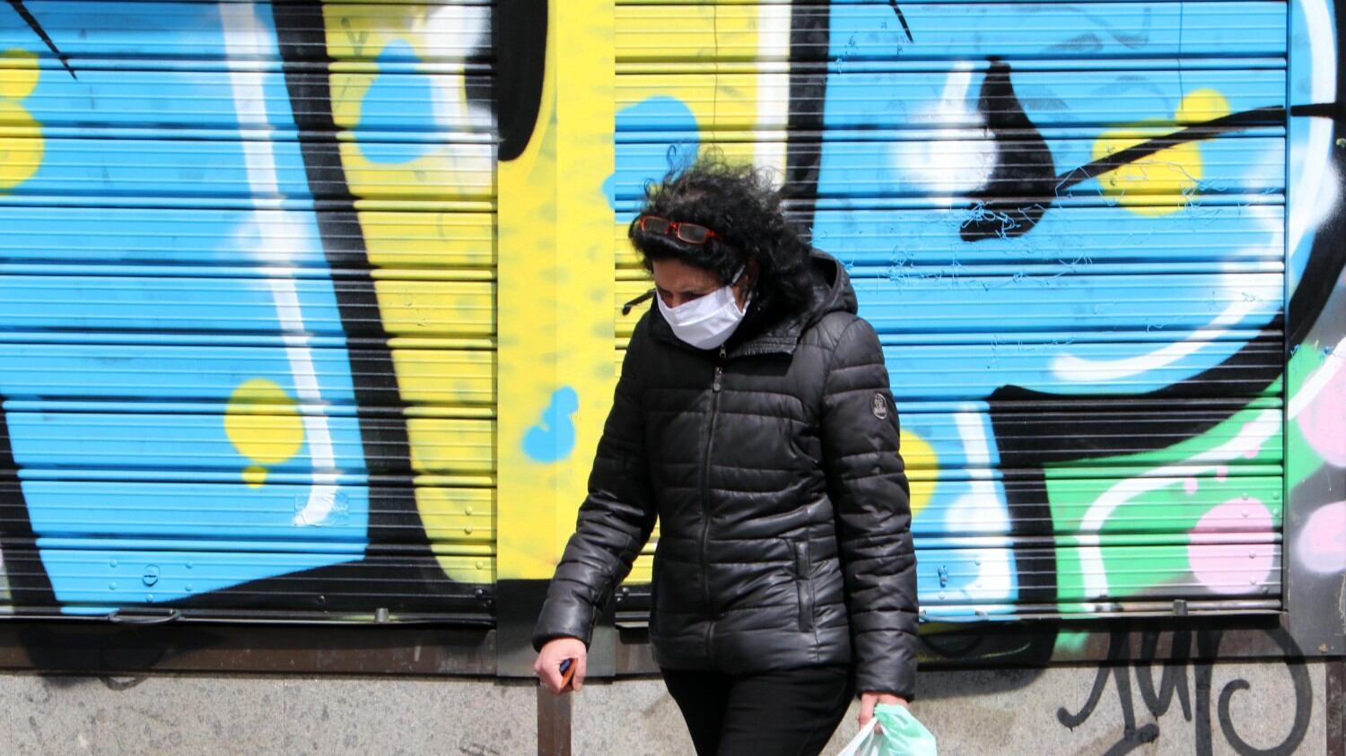 Limiti per i giovani e via libera ad auto, cantieri e moda: gli step della fase 2