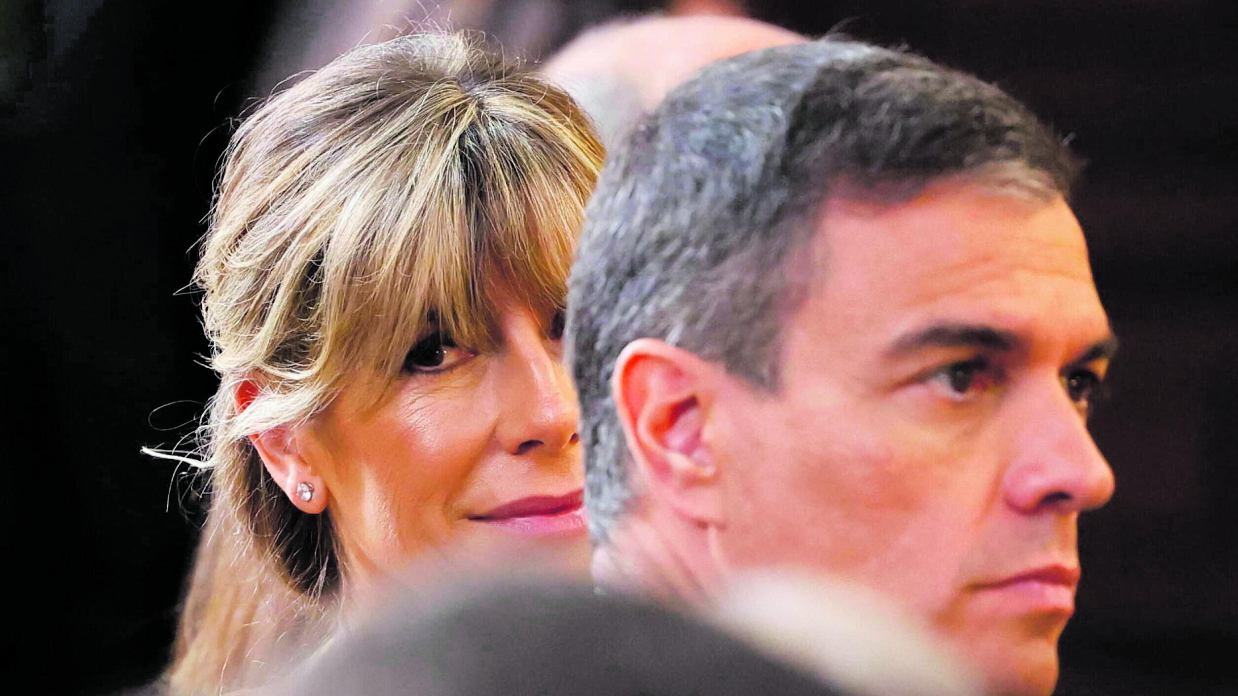 Sánchez, altri guai. "Moglie a giudizio"