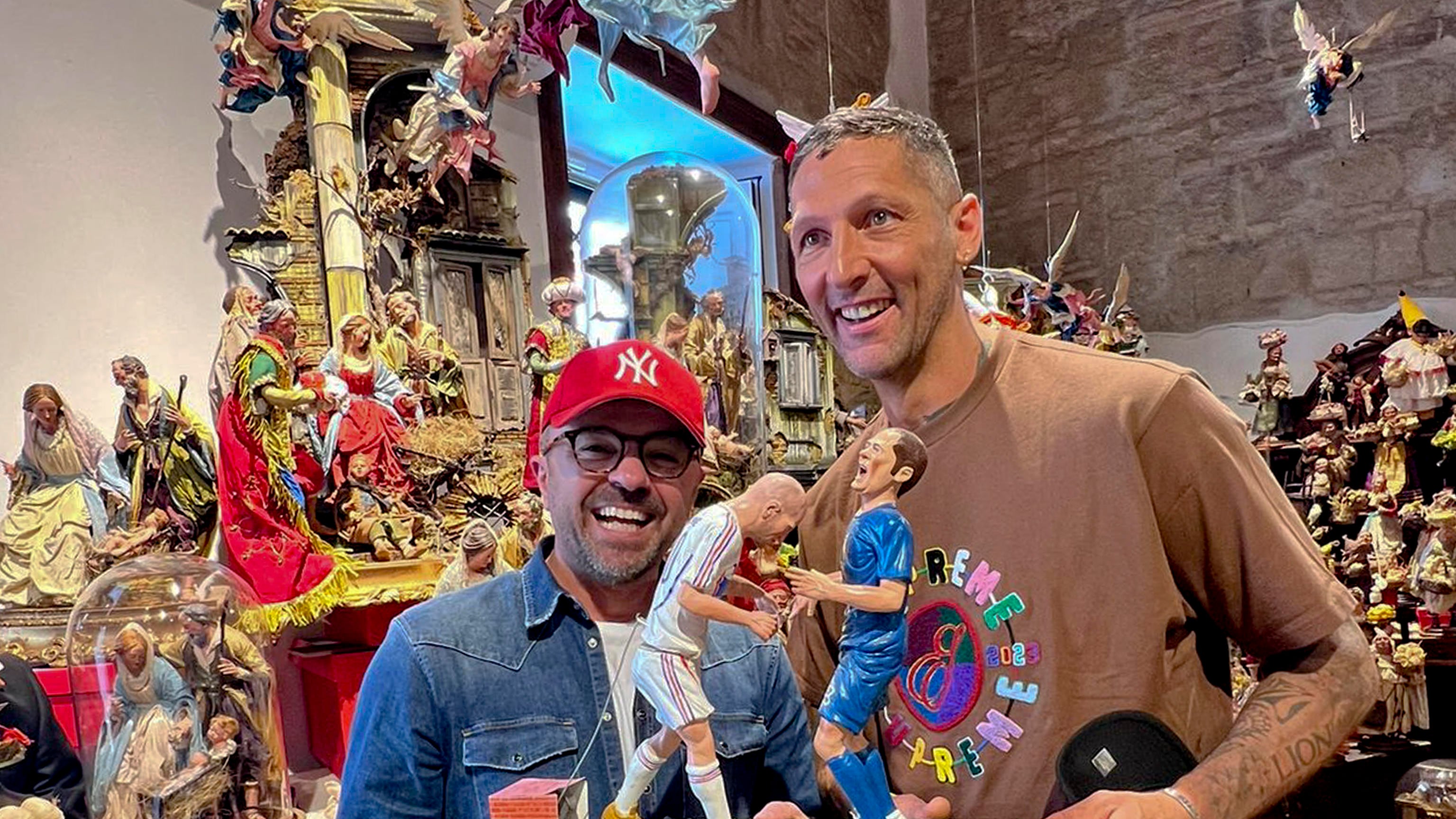 Materazzi a Napoli compra la statuetta della testata di Zidane