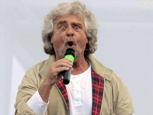 Vietato dire "ebetino" a Renzi. Ma se lo fa Grillo non è reato
