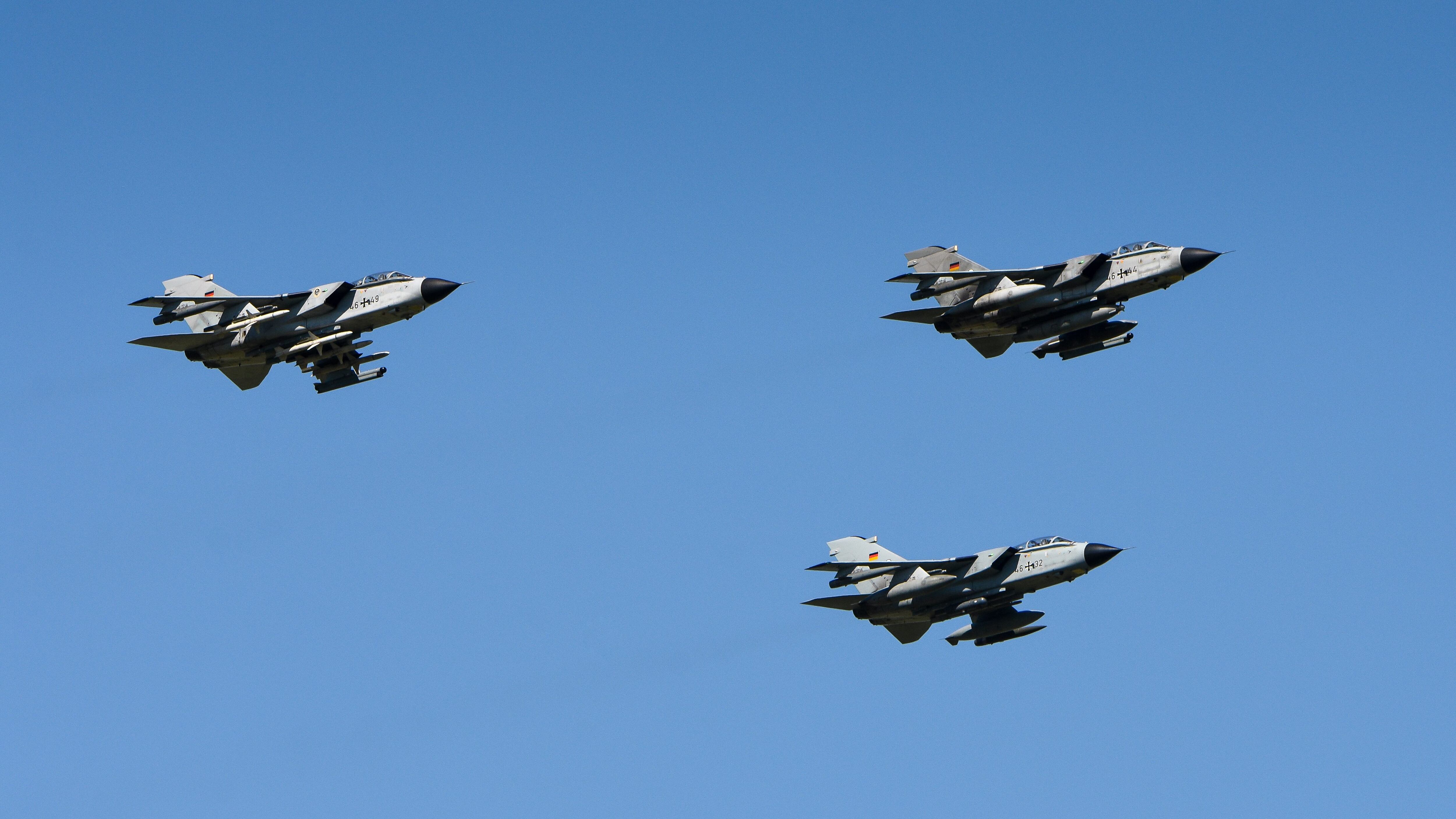 Laser cinese contro aereo militare tedesco: alta tensione nei cieli del Medio Oriente