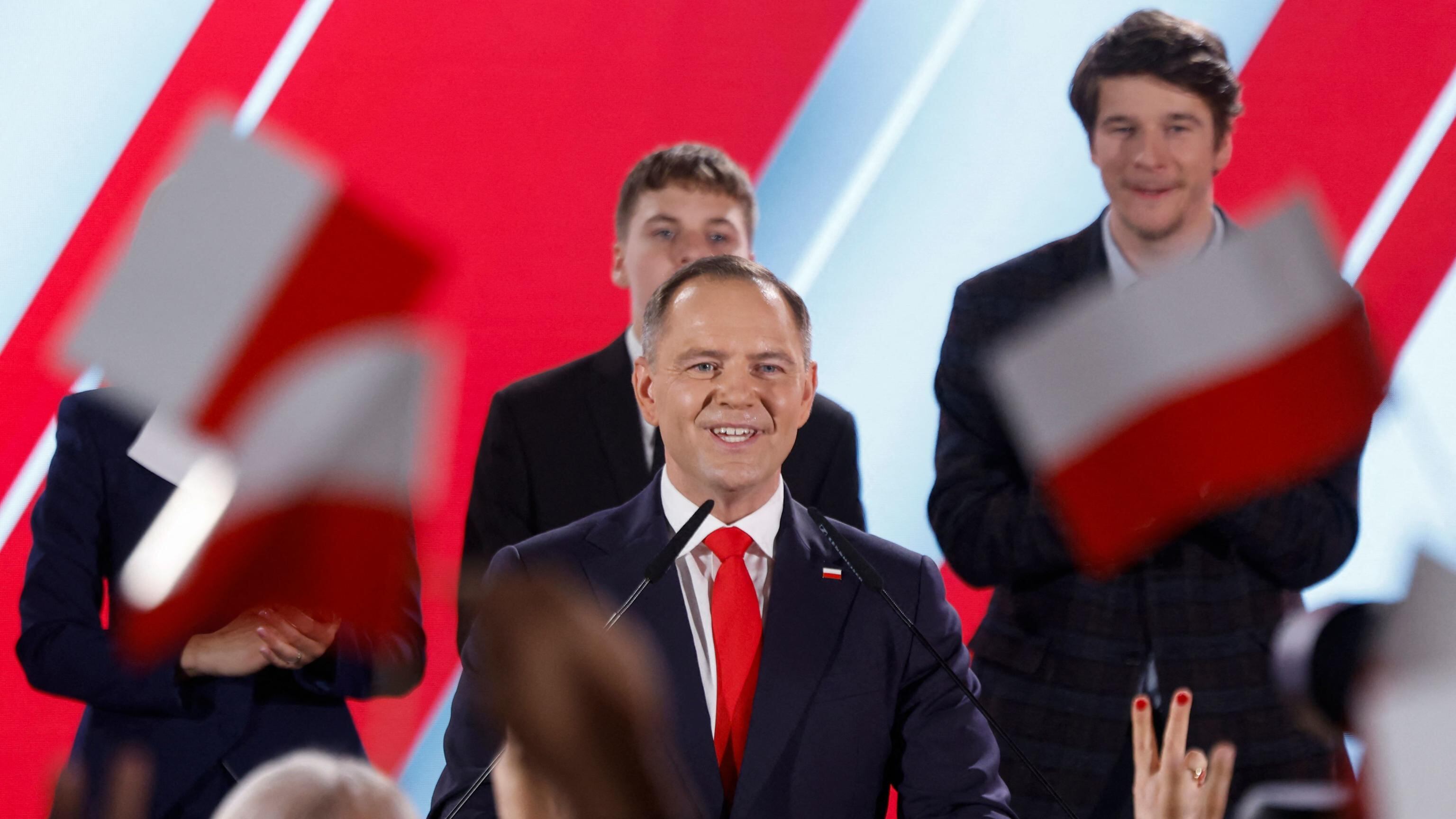 Polonia, il sovranista Karol Nawrocki vince le presidenziali col 50,89%