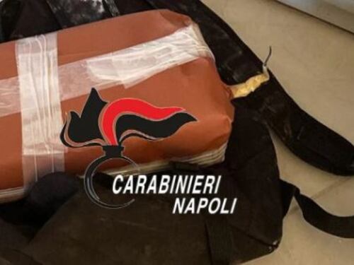 Ordigno collegato a 5 bombole del gas