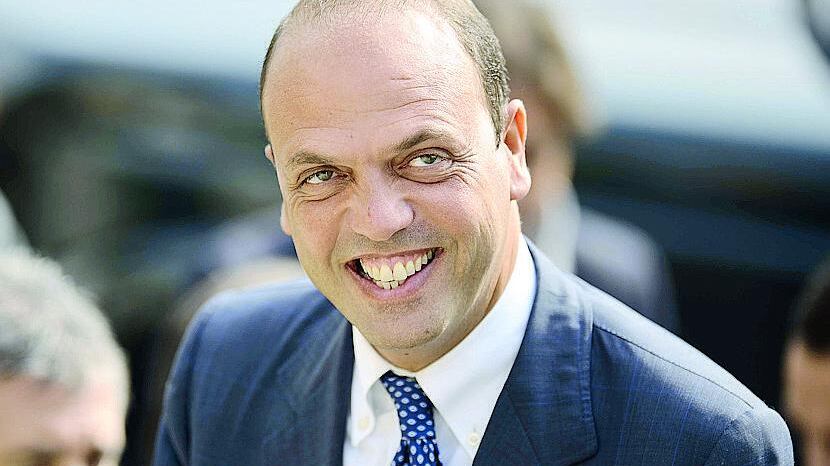 Alfano punta alla Sicilia per convincere il Cav a non rottamare il Pdl