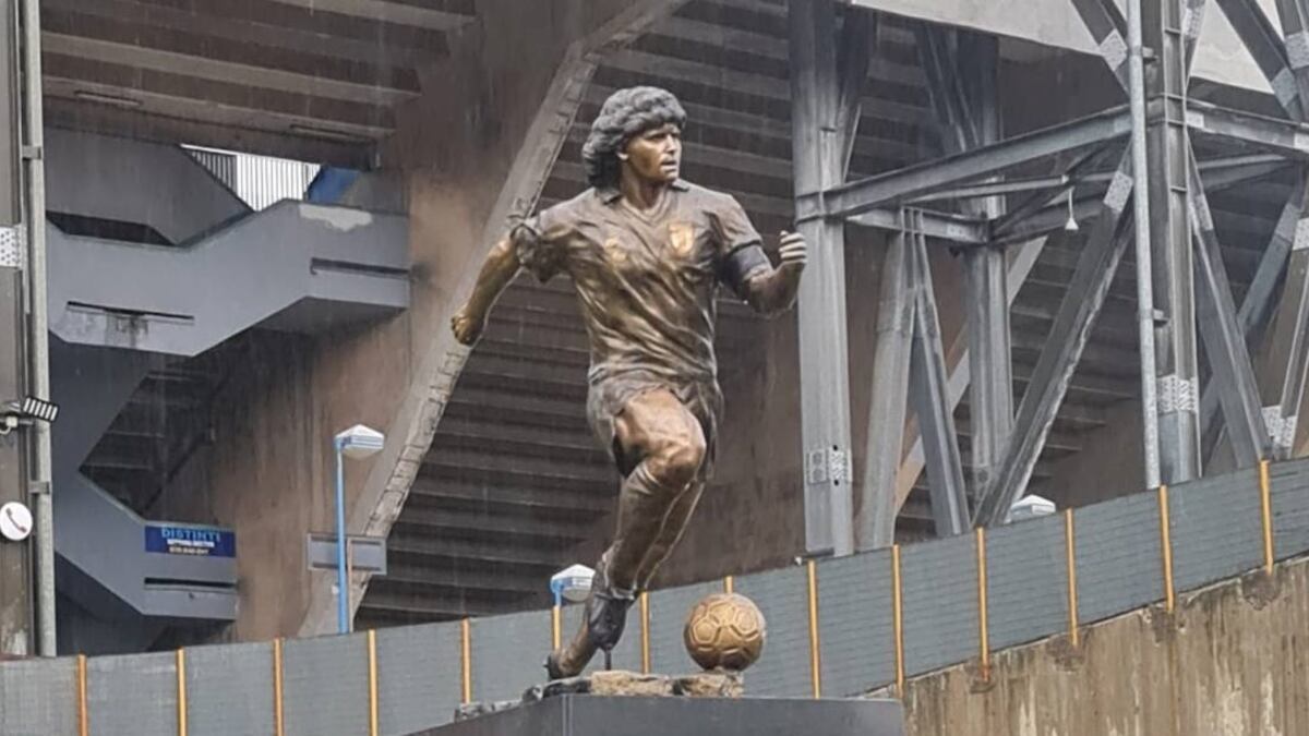 Maradona poteva essere salvato? Scattano i rinvii a giudizio per la morte