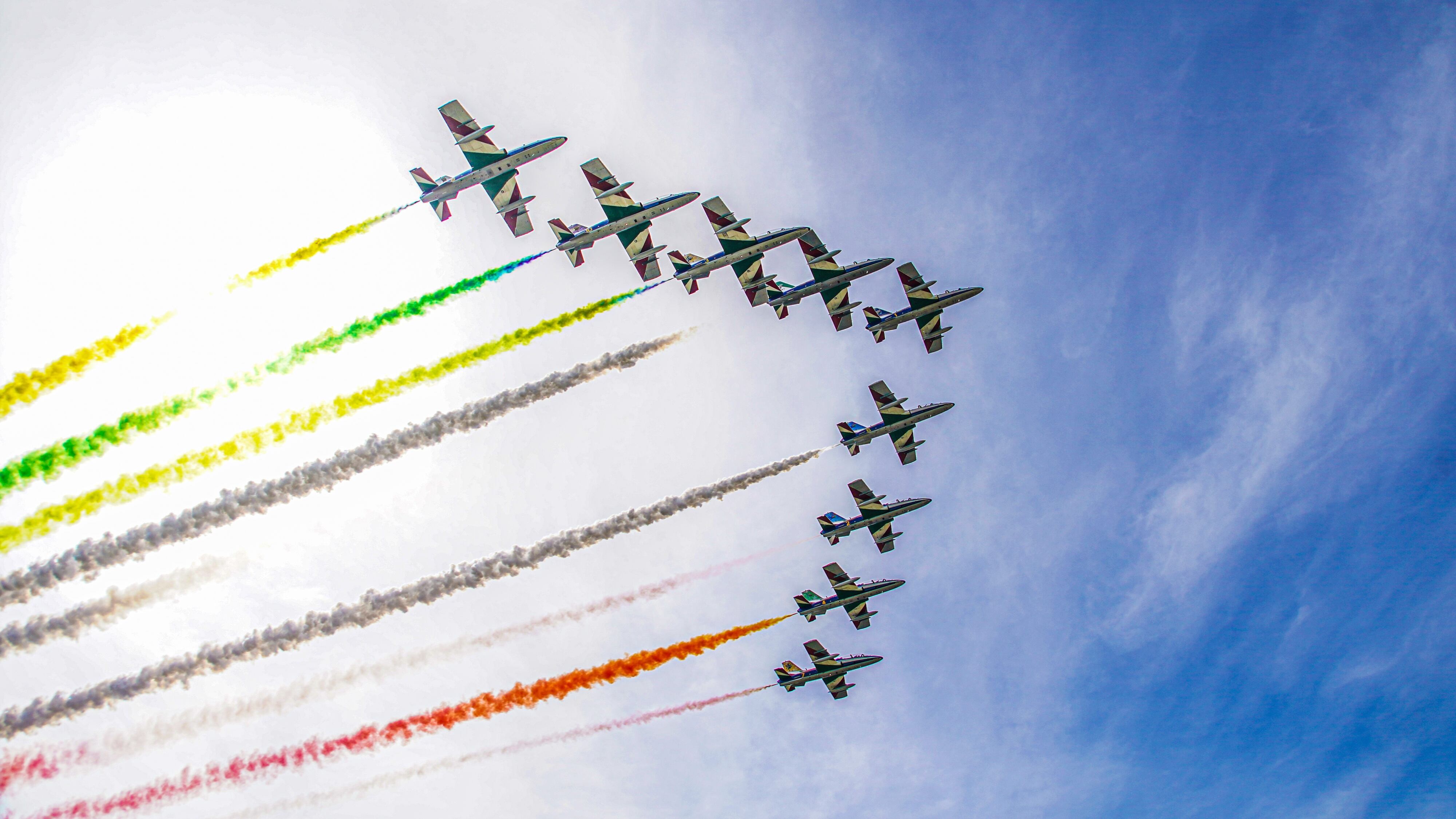 Frecce Tricolori oggi sul Duomo per la festa dei 100 anni