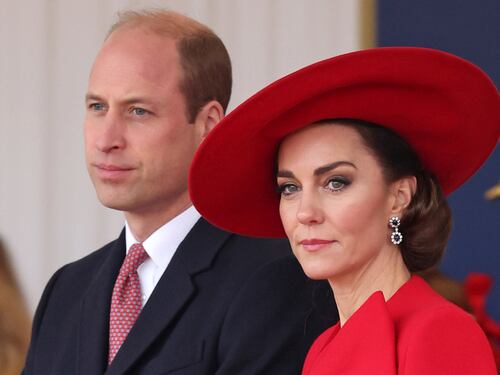 Kate operata. E ora William sospende gli impegni ufficiali