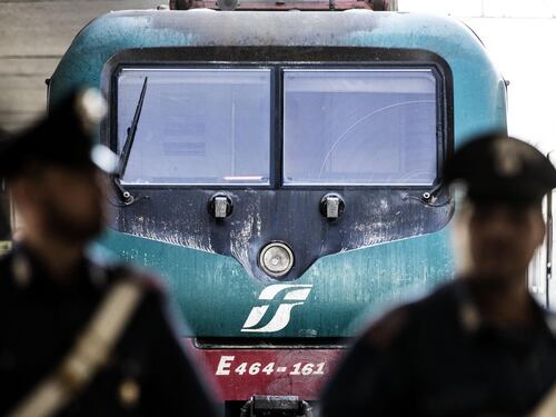Biglietti nominativi e tornelli: i treni alla prova sicurezza. Ma la Polfer è sotto organico