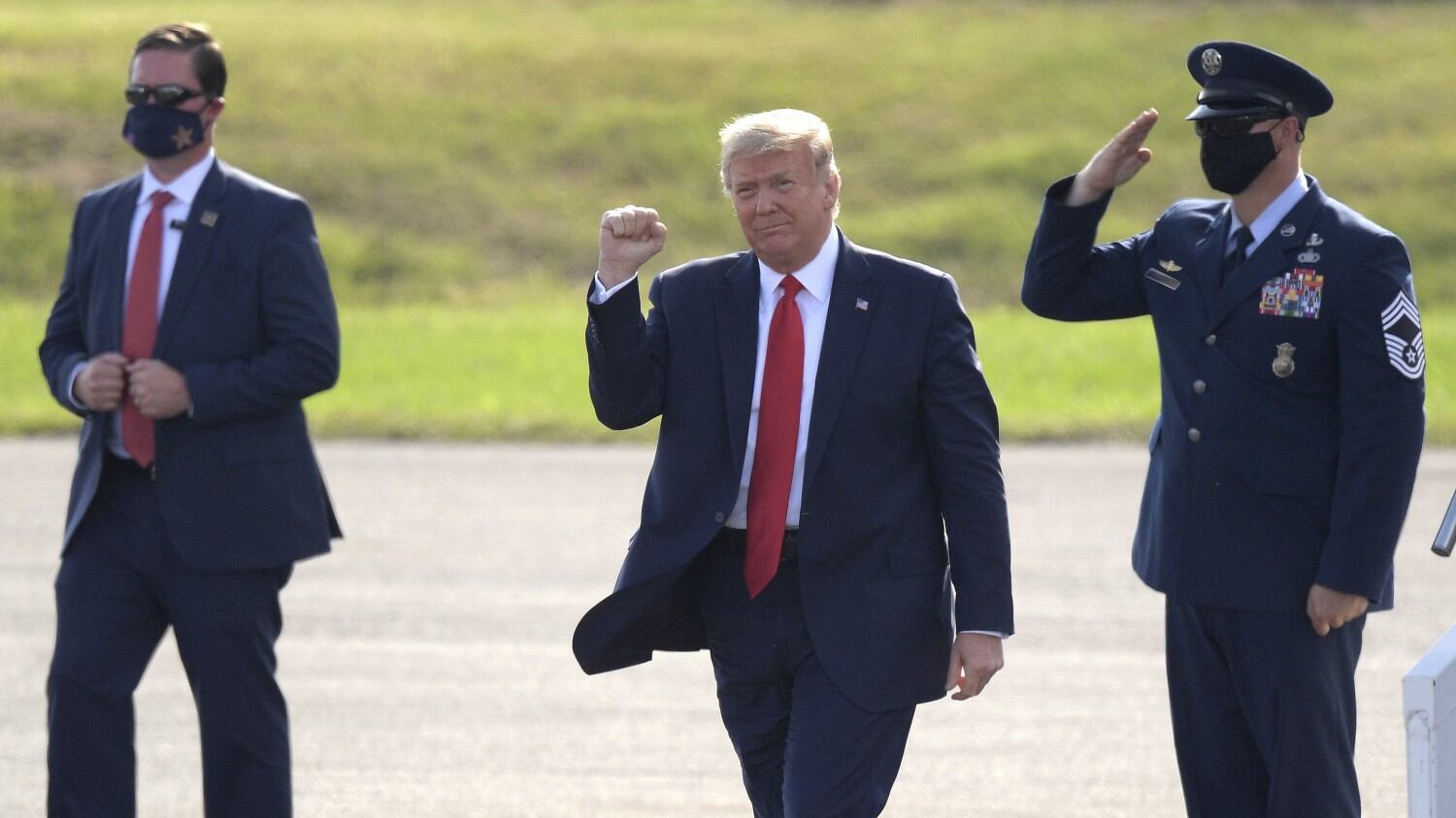 Intimidazioni e riconteggi. Trump gioca tutte le carte