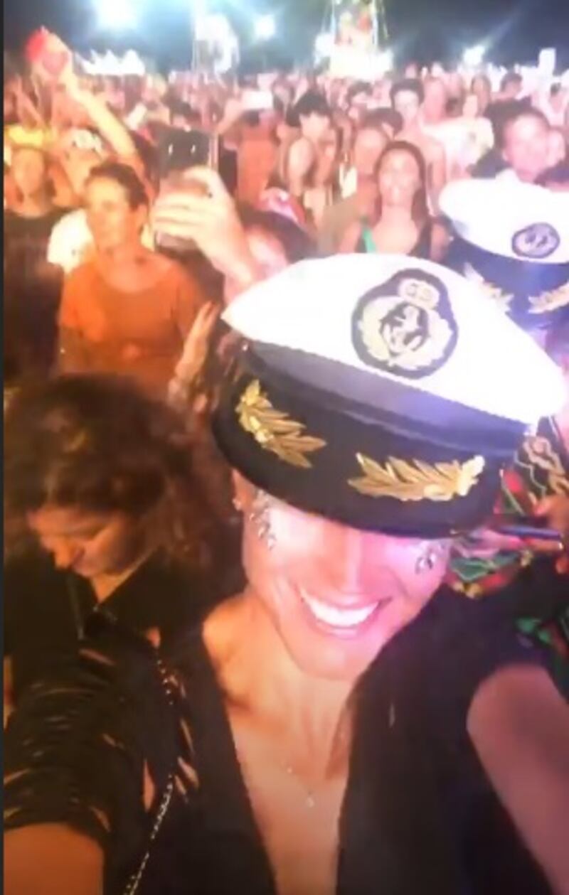 Notte scatenata per Caterina Balivo al Jova Beach Party 7