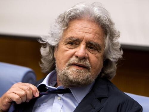Scontri di Roma, Grillo: "La Repubblica è morta"