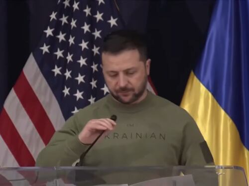 Zelensky negli Usa chiede nuovi aiuti: "Putin deve perdere"