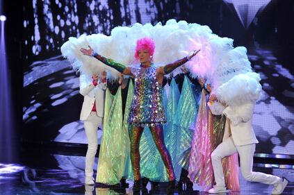 Luca Marin, da macho a drag queen 1