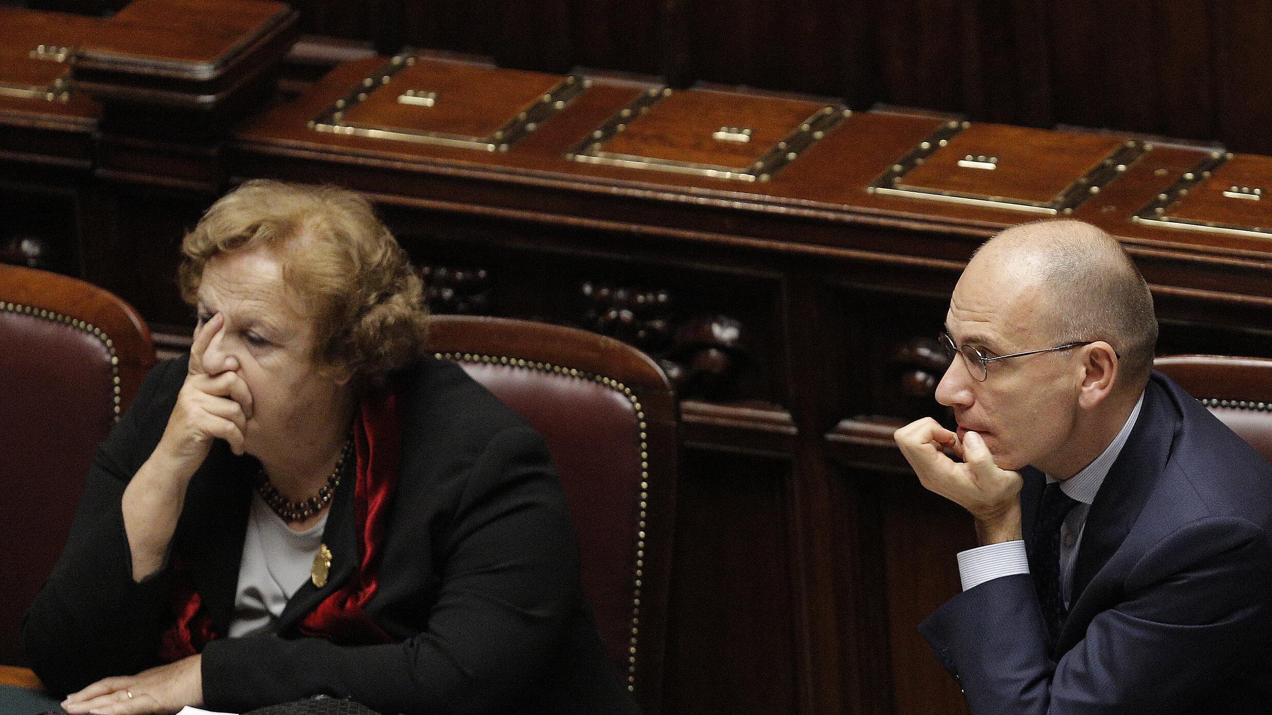 Letta blinda la Cancellieri: "La sfiducia a lei è la sfiducia al governo"