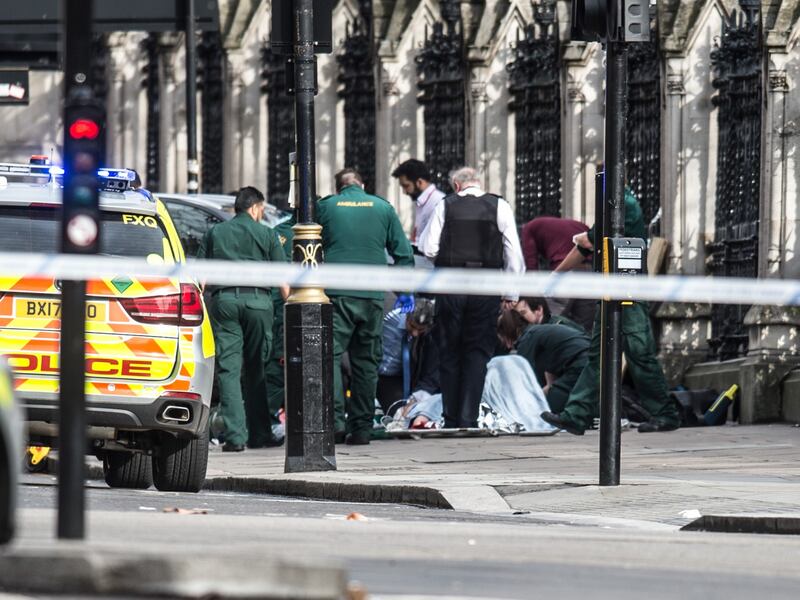 Spari al parlamento a Londra 1