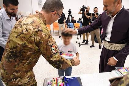 Donazioni del contingente italiano alle popolazioni del Kurdistan 10
