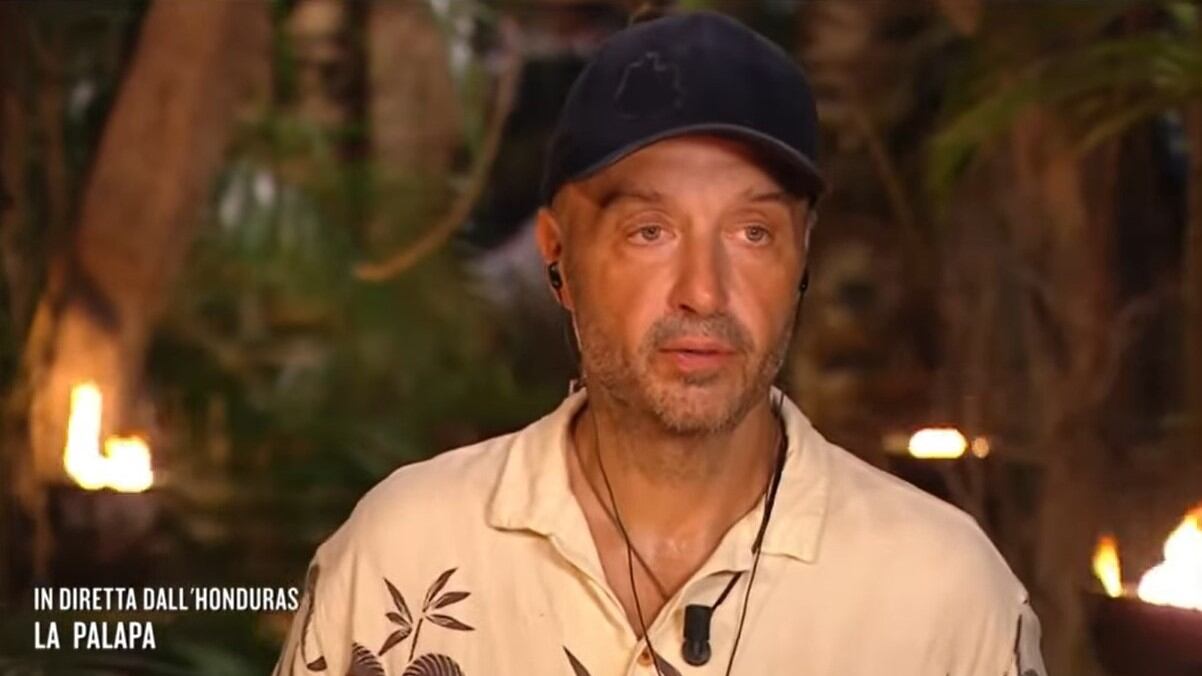Paura per Joe Bastianich, costretto a lasciare l'Isola. "È stato male", ecco cosa è successo