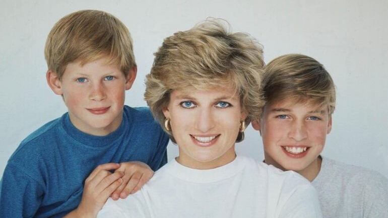 Lady Diana, esiliata a Natale nel palazzo reale senza William e Harry