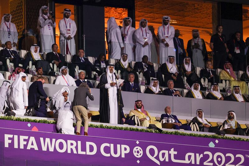 L'emiro Al Thani saluta Infantino 4