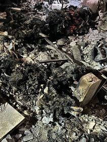 Una famiglia bruciata viva dai terroristi di Hamas nella sua casa a Kfar Aza 6