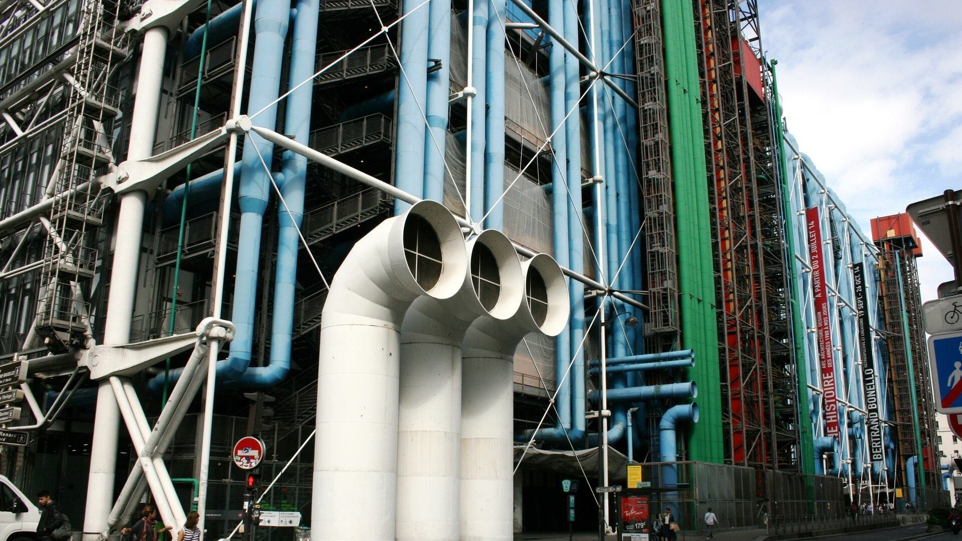 Arrivederci Pompidou: chiude il museo-icona. La rivolta degli studenti