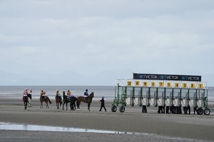 La corsa dei cavalli sulla spiaggia di Laytown 7