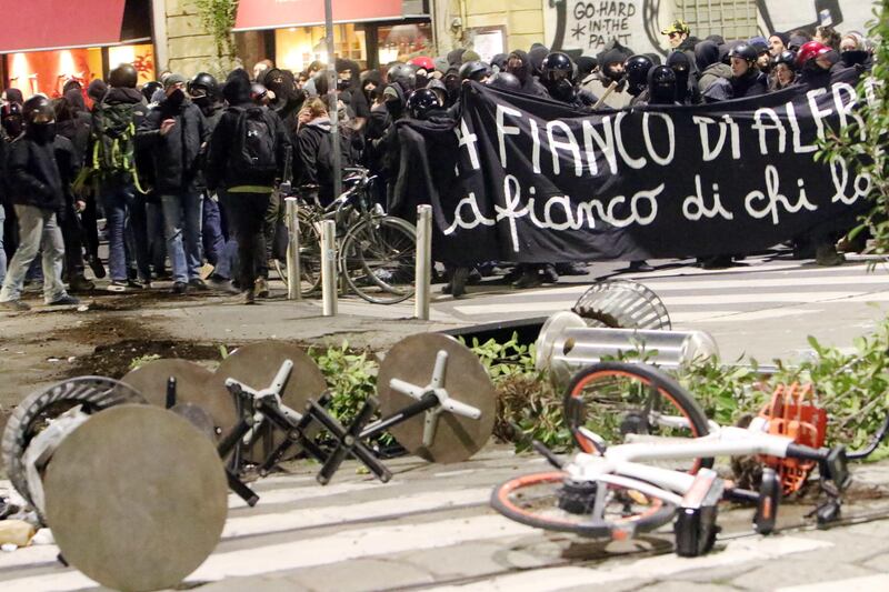 Vip e personaggi dello spettacolo alla camera ardente di Maurizio Costanzo 5