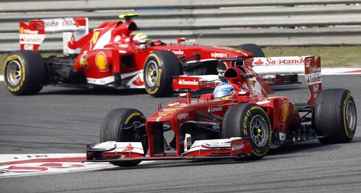 Alonso trionfa in Cina 1