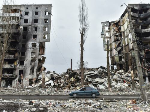 Kiev, i conti per resistere. "Date 7 miliardi al mese". Ma ora l'Austria frena sull'ingresso in Europa
