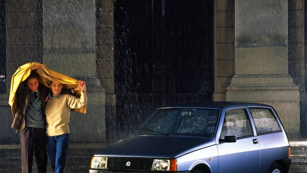 Autobianchi Y10, il fenomeno dell'"auto che piace alla gente che piace"